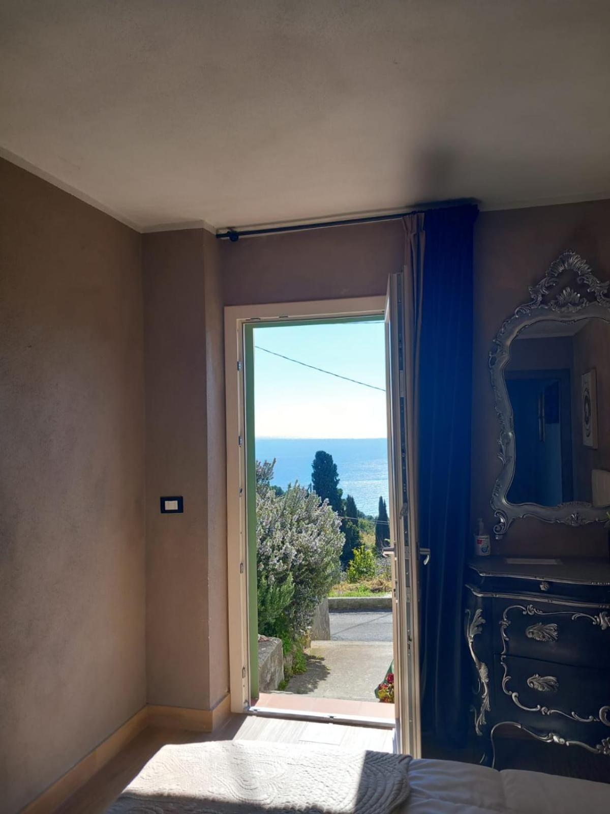 Dolci Risvegli Appartamento Vista Mare Вентімілья Номер фото